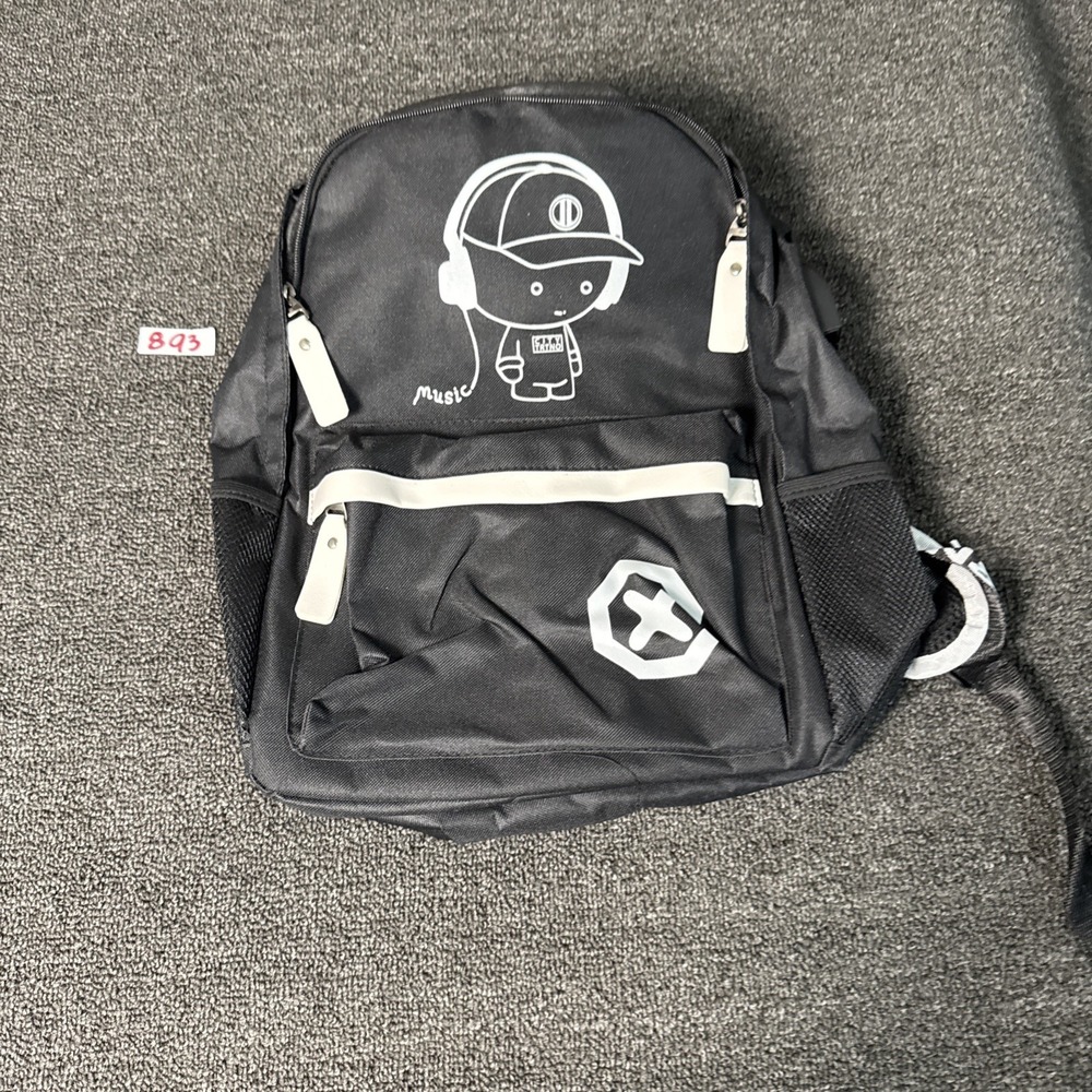Black And White Back Pack #893